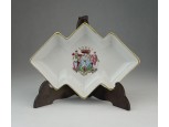 Zsolnay porcelán PÉCS címeres tálka