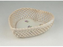 Szív alakú virágmintás áttört porcelán tálka