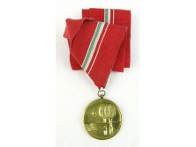 Tenisz kitüntetés nyakba való érem