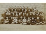 Régi iskolai fotográfia csoportkép 51 fő