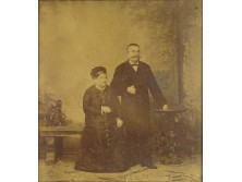 Régi nagypolgári családi fotográfia