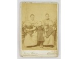 Antik családi fotográfia Imre János