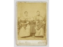 Antik családi fotográfia Imre János