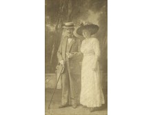 Antik családi fotográfia Huszty Zoltán