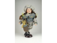 Porcelánfejű kislány baba macival 32.5 cm