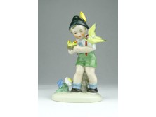Fasold & Stauch porcelán fiú madarakkal