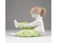 Jelzett Aquincumi porcelán kislány figura