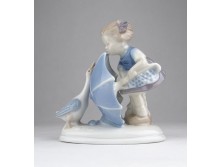 Underglaze porcelán Libás kislány esernyővel