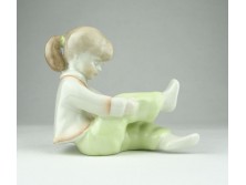 Jelzett Aquincumi porcelán kislány figura