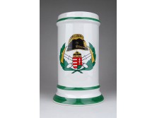 Címeres tűzoltó porcelán söröskorsó 18.5 cm