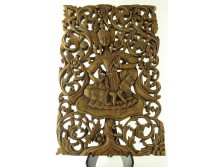 Keleti fafaragás dúsan díszített kemény teak fából 45.5cm x 30cm