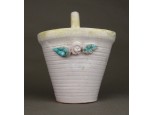 Régi levél- és kagylódíszes porcelán kosár 11 cm