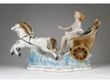 Jelzett lovasszobor nővel orosz porcelán szobor 29.5 cm