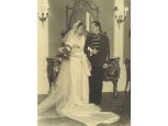 Régi keretezett katonatiszt esküvői fotográfia katonafotó 35 x 27.5 cm