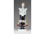 Régi Hollóházi porcelán menyecske 17 cm