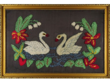 Keretezett hattyú pár kézimunka 41.5 x 61 cm