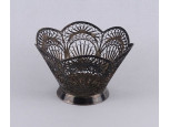 Régi ezüstözött fém filigrán kis kosár 7.5 x 11.5 cm