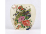 Keleti pávás porcelán kis váza, díszváza 10.6 cm