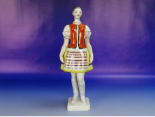 Régi hollóházi porcelán menyecske 29.5 cm