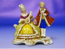 Régi két alakos barokk porcelán szobor 8.5cm