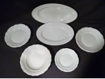 Régi vastagfalú porcelán tányér pecsenyés