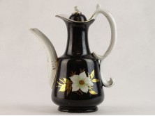 Régi fekete porcelán kávéskanna