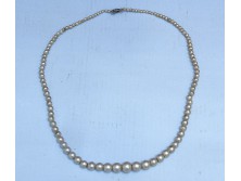 Régi kagylóhéj színű gyöngysor nyaklánc 40cm