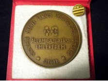 Régi bronz emékérem + kitűző