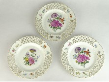 Antik finom porcelán vitrindísz tányér 3 db