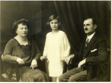 Jelzett művészi családi fotográfia 1931