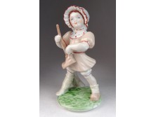 Hibátlan takarítónő porcelán figura 19.5 cm