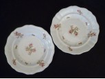 Két egyforma antik porcelán lapostányér